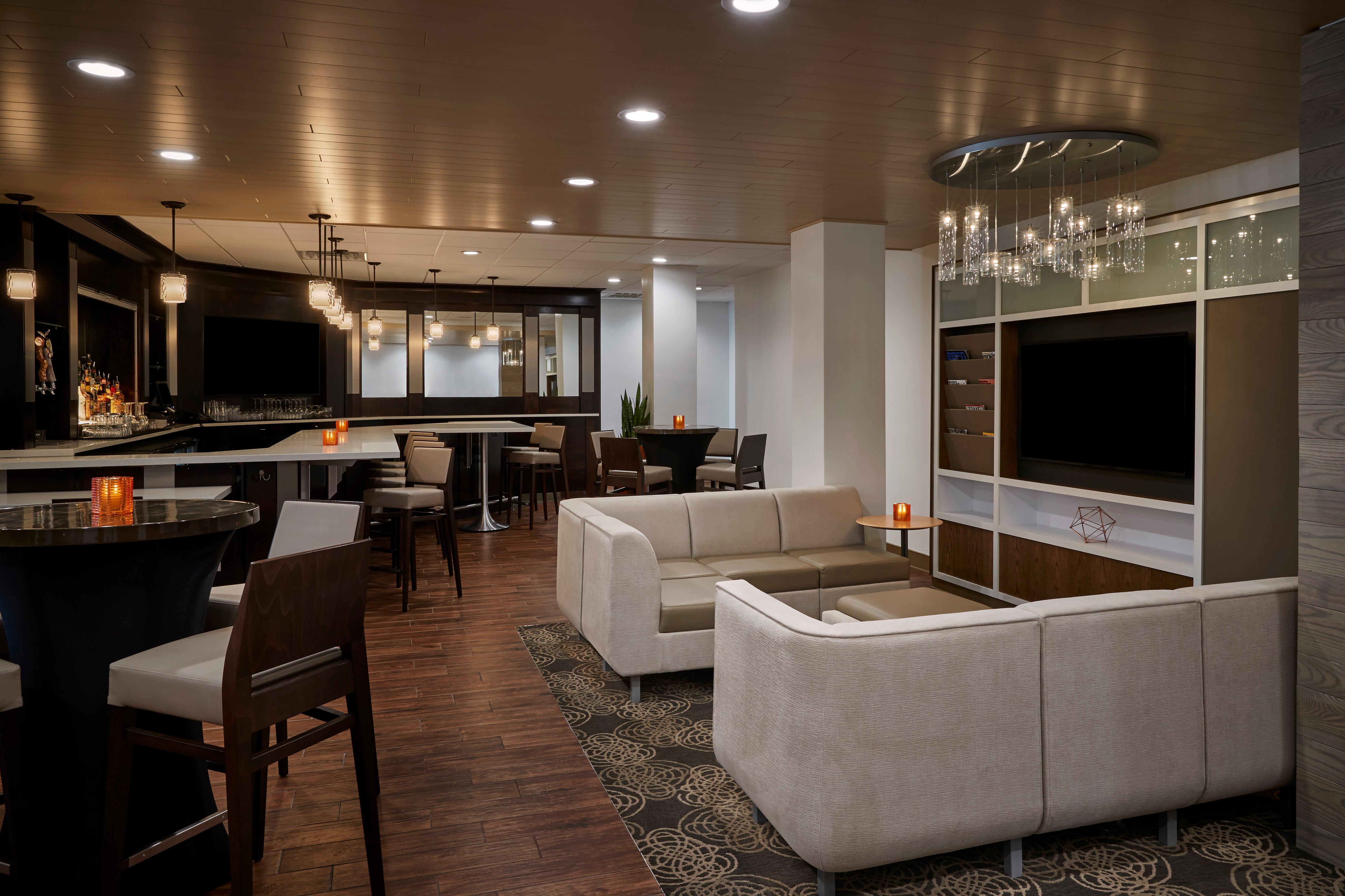 Holiday Inn Alexandria At Carlyle By Ihg Exterior foto